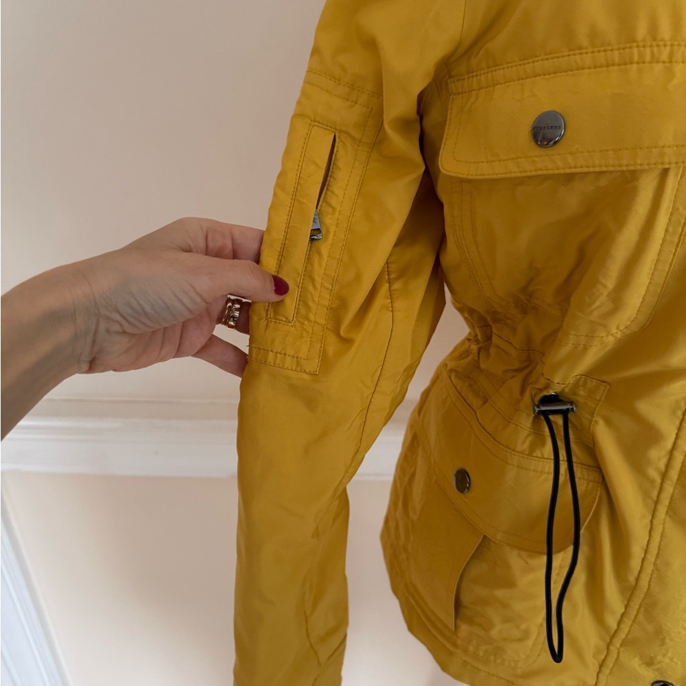 Burberry Women's Mustard Jacket - Picture 5 of 13